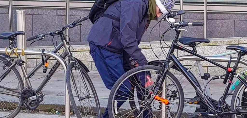 Ladrões de Bicicletas: Por um lado e por outro